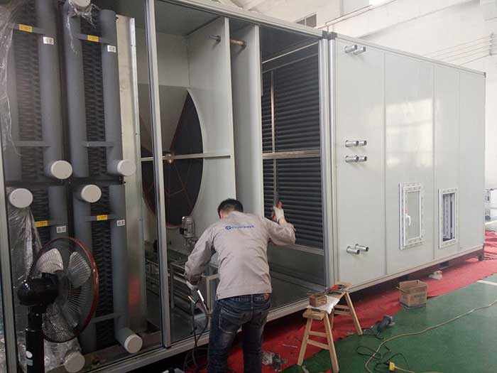 威海某大型化工企業(yè)兩臺(tái)10%濕度，40000風(fēng)量2臺(tái)除濕機(jī)組